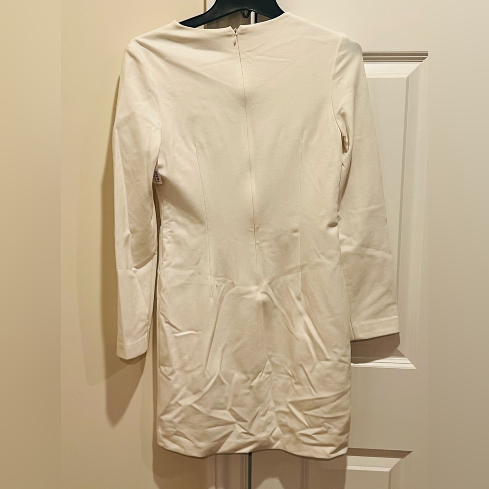 White long sleeved dress size medium with stretch by Black Label - Picture 2 of 3